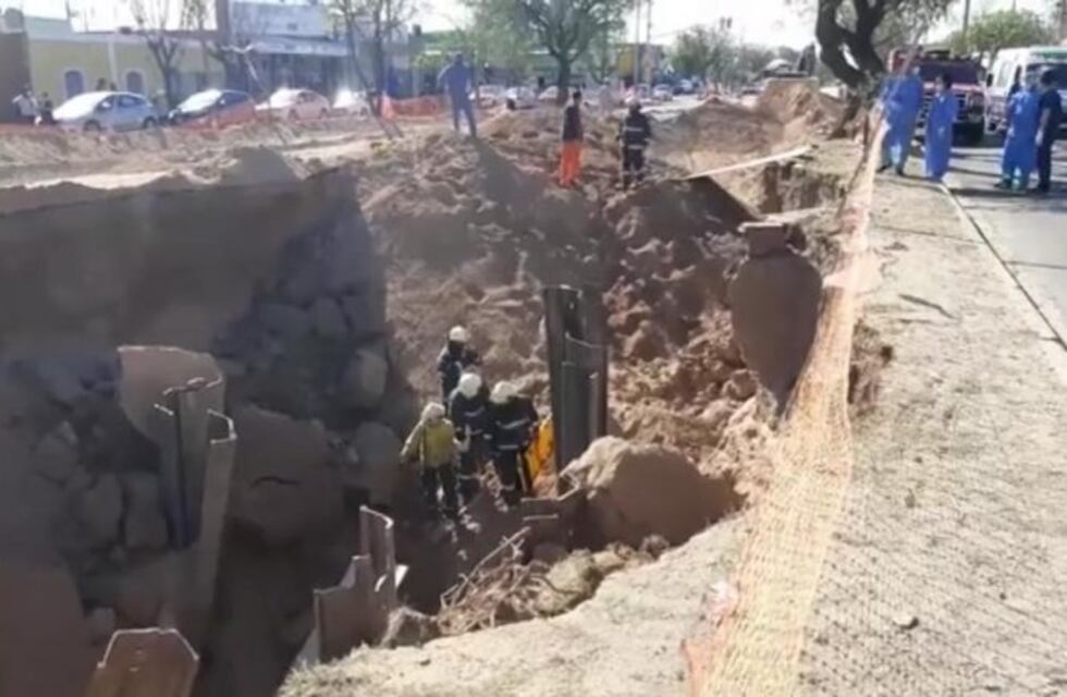 Tres obreros fueron rescatados en un derrumbe