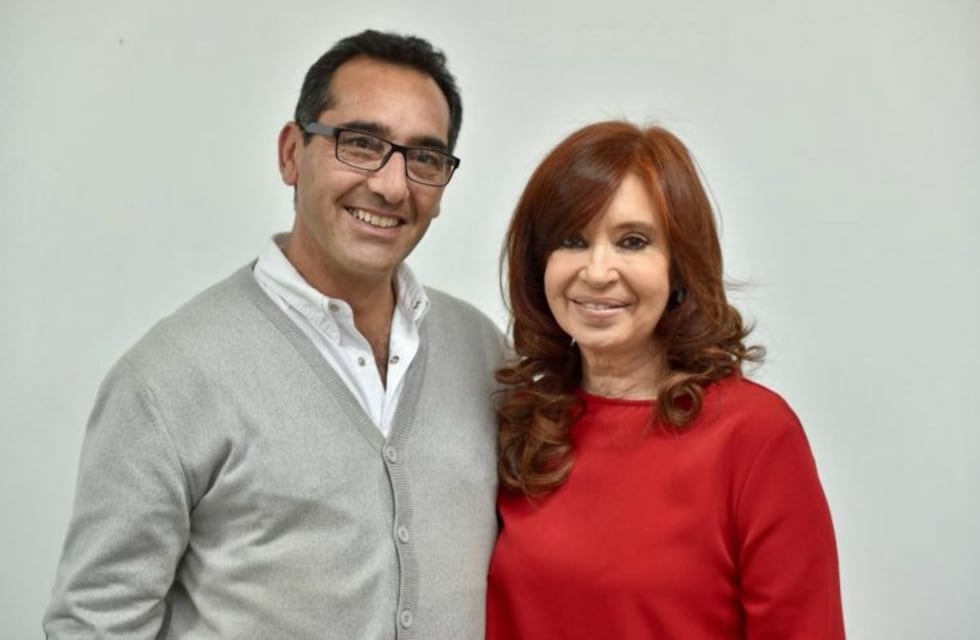 Sombra estuvo en el acto de Cristina en La Plata: "Azul no puede quedar afuera"