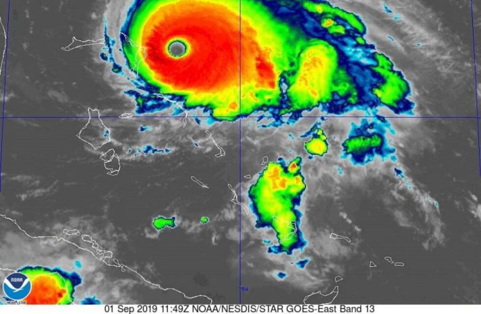 El huracán Dorian pasó a ser "catastrófico", encara Bahamas y ya alcanzó la categoría 5