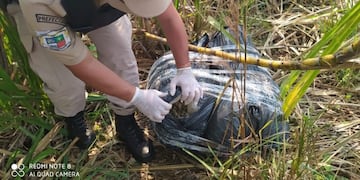 Secuestran 700 kilos de marihuana transportada en bote a pocos kilómetros de Posadas\u002E Imagen ilustrativa de otro procedimiento en la misma zona\u002E
