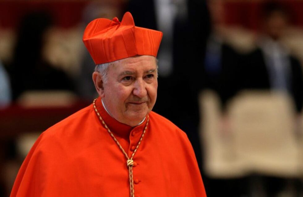 El número tres del Vaticano fue declarado culpable de abusar sexualmente de dos monaguillos