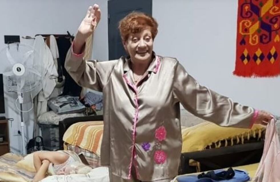 Un grupo de abuelas se hizo viral por hacer un pijama party con tragos y fernet