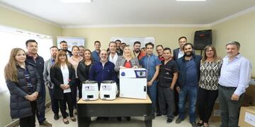 Entrega de equipamiento odontológico