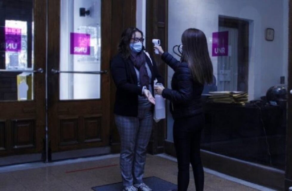 La UNR reglamentó tareas administrativas pero faltan las mesas de examen