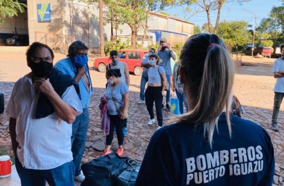 Dos grupos más de varados salieron desde Iguazú a Buenos Aires