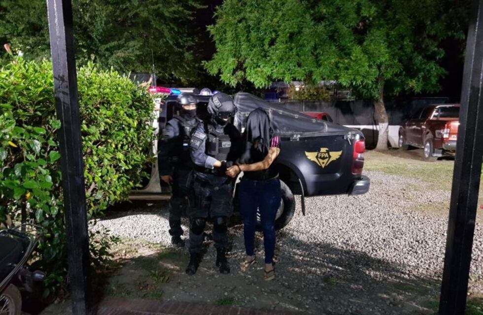 Detienen a una mujer en barrio Cáceres por comercialización de cocaína