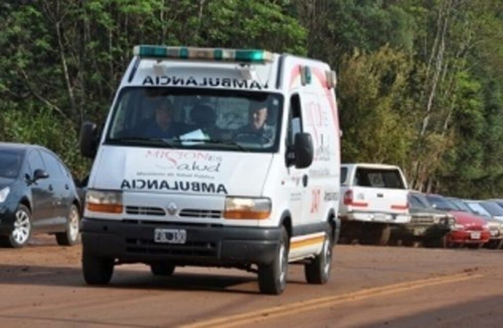 Denuncian que trabajadores usaron una ambulancia para ir a jugar al fútbol