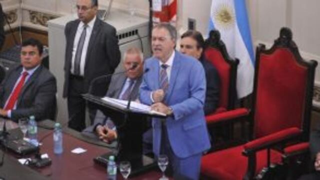Schiaretti en la Unicameral.