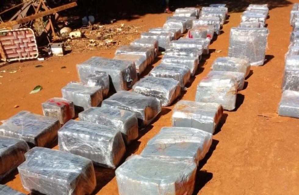 Homicidio en Roca: secuestraron 1.800 kilos de marihuana y munición de armas de fuego