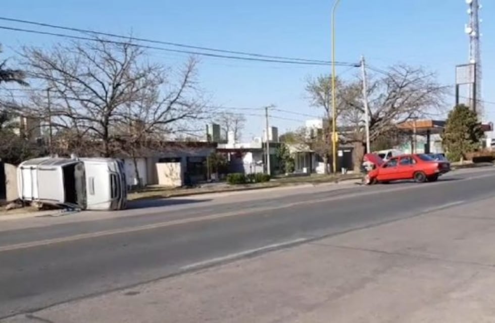 Impresionante accidente sobre Av. Rosario de Santa Fe