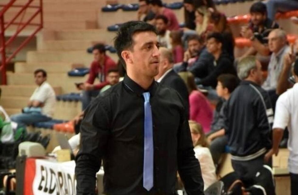 Sebastián Torre seguirá siendo el entrenador de San Isidro