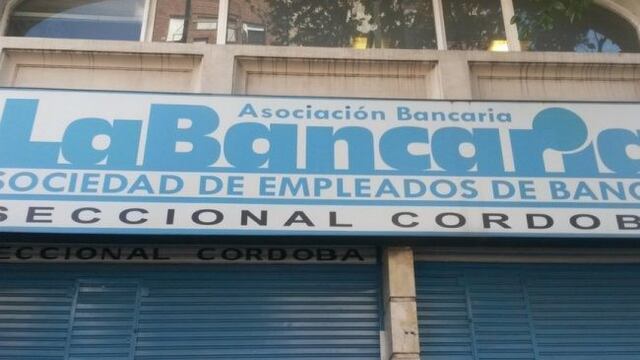 La Asociación Bancaria irá a la Justicia por el recorte de un 10% en las jubilaciones\u002E