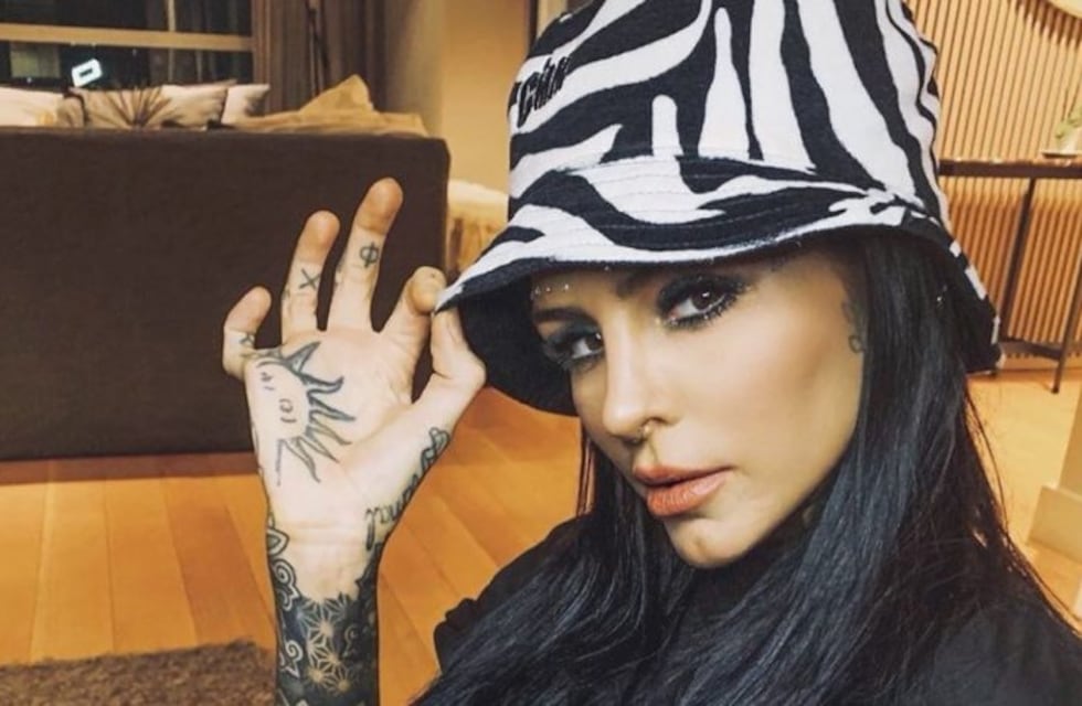 Candelaria Tinelli sorprendió con dos tatuajes nuevos: uno en la muñeca y otro en la frente