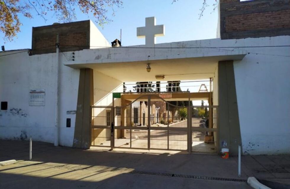 Reabrieron las puertas del cementerio de San Rafael