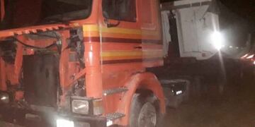 Se le prendió fuego la cabina del camión