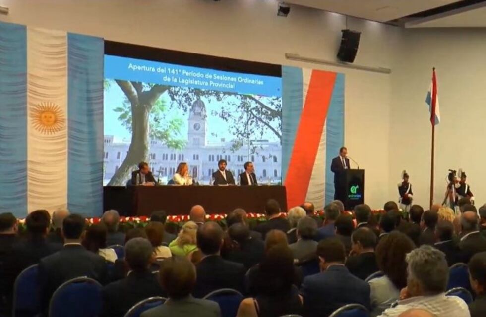 Gustavo Bordet a la Asamblea Legislativa: "La historia de nuestra provincia nos demanda un compromiso creciente"