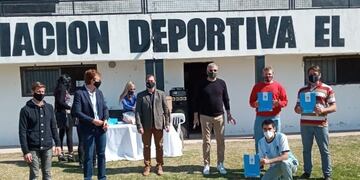 Clubes de Sacanta recibieron subsidios de la Provincia