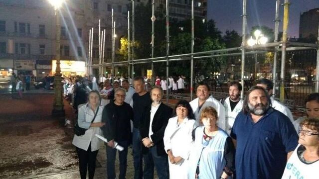 Docentes quieren acampar frente al Congreso