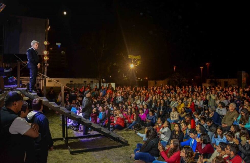 Multitudinaria conferencia del Dr. López Rosetti