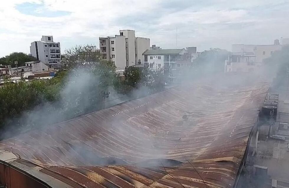 Incendio en el Mercado Municipal: continúa el peligro de derrumbe