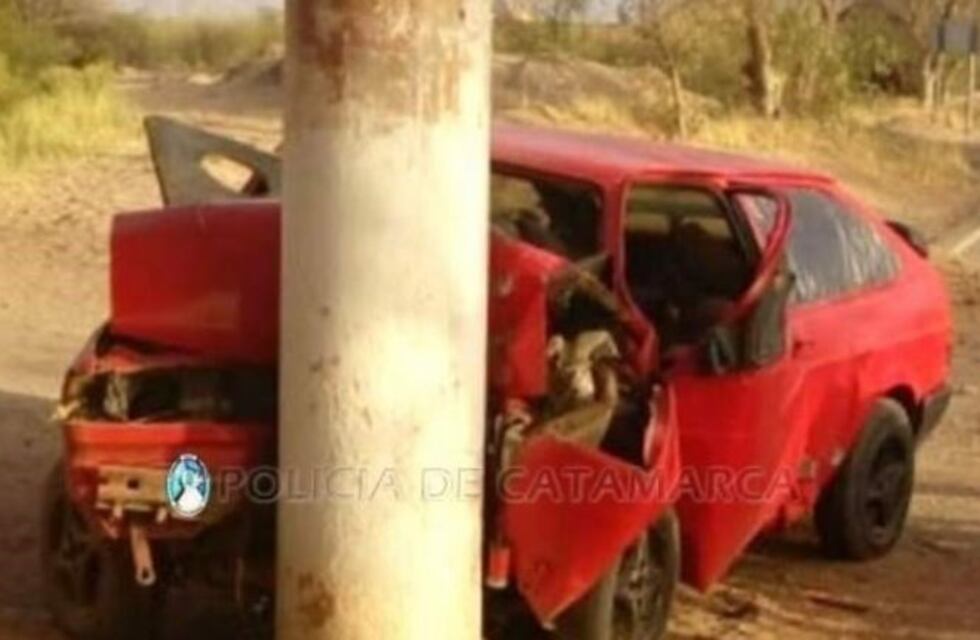 Tinogasta: murió al chocar contra un poste