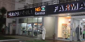 Desinfección y fumigación en diferentes sectores de Villa Carlos Paz\u002E (Foto: Municipal)\u002E