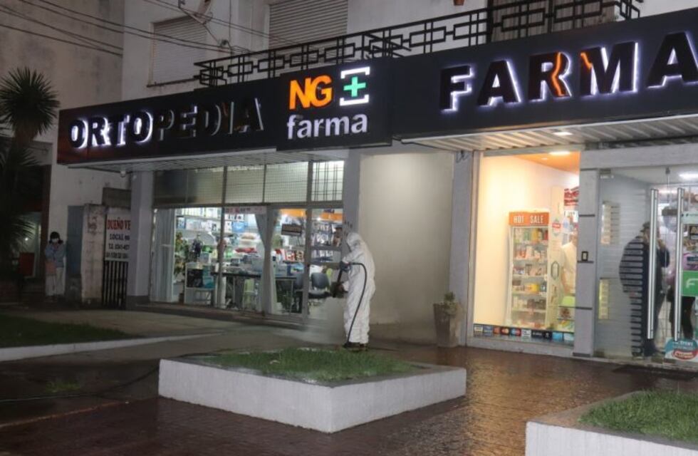 Continúan con la desinfección de espacios públicos en Carlos Paz