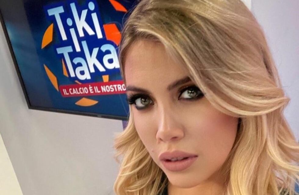 El look de colegiala de Wanda Nara con el que se ganó una lluvia de piropos