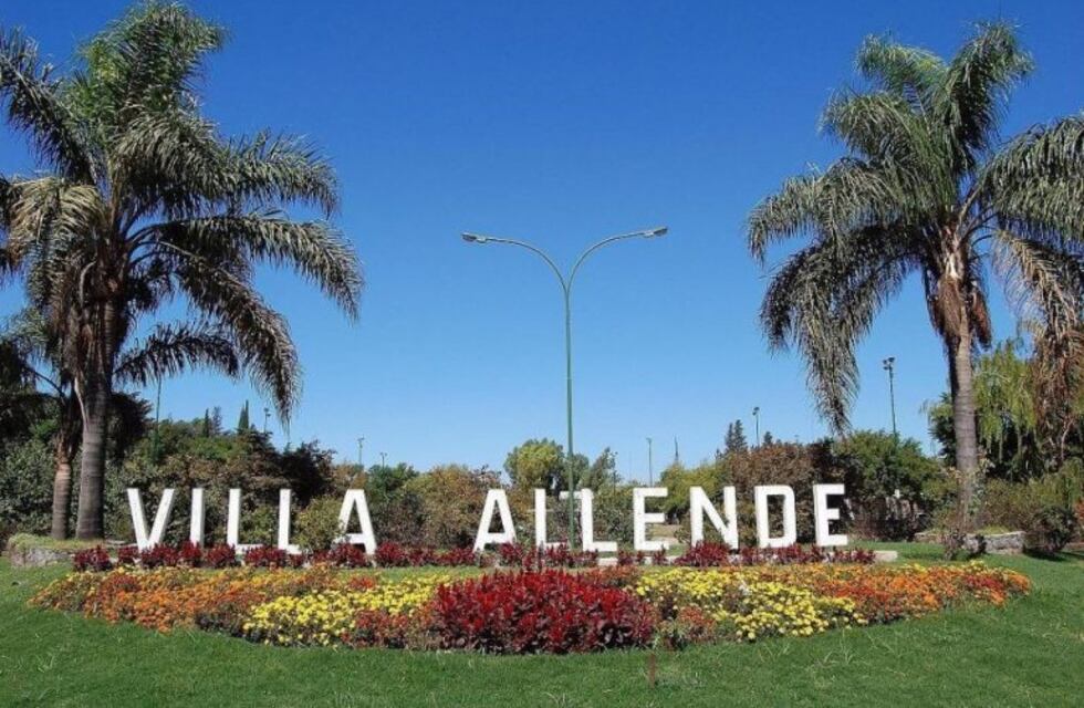 Una moto y un auto colisionaron en Villa Allende