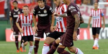 Estudiantes visita a Lanús por la fecha 22 de la Superliga (DyN)
