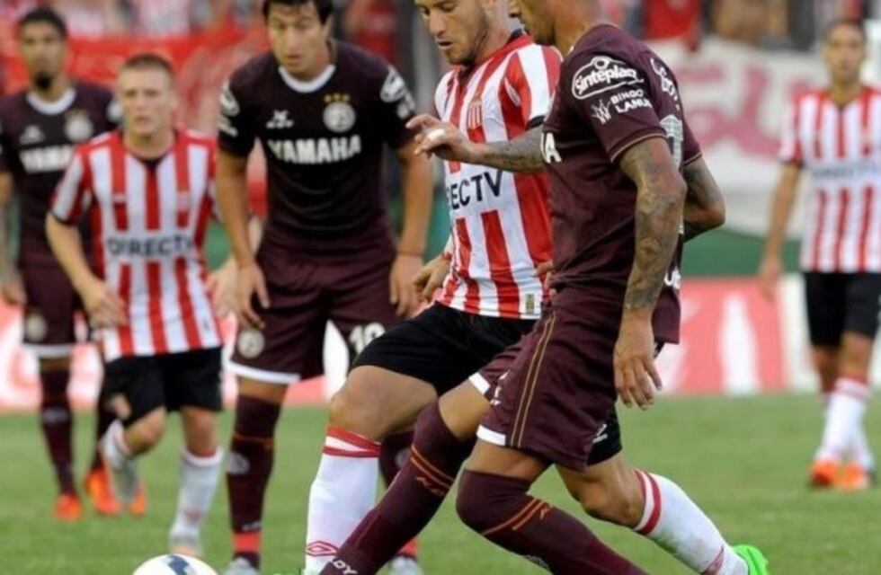 Estudiantes empató en su visita a Lanús
