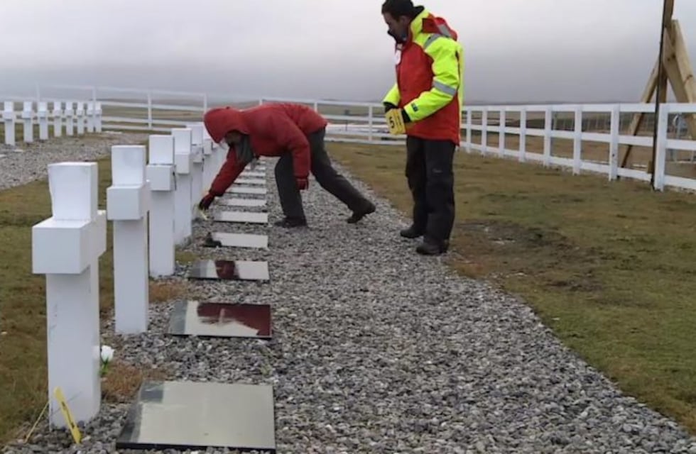 Por falta de presupuesto dejarían de identificar a los caídos en Malvinas
