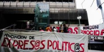 El juicio que se estu00e1 desarrollando en San Rafael, es el quinto de Mendoza y el segundo y mu00e1s grande del Sur mendocino. En u00e9l, se juzgan a 26 represores, 10 ex militares y 16 ex policu00edas, en perjuicio de 76 vu00edctimas.