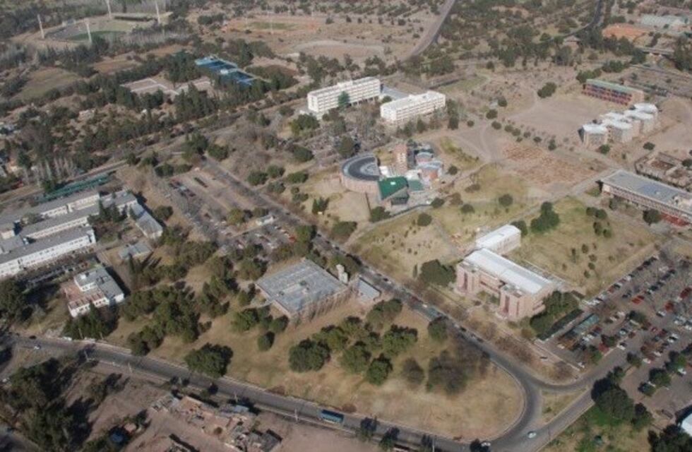 Las "islas" que recuperó la UNCuyo y la guerra sin fin contra Vila