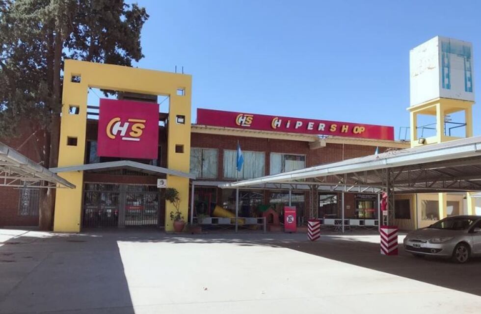 Robaron en un super chino de Colonia Caroya