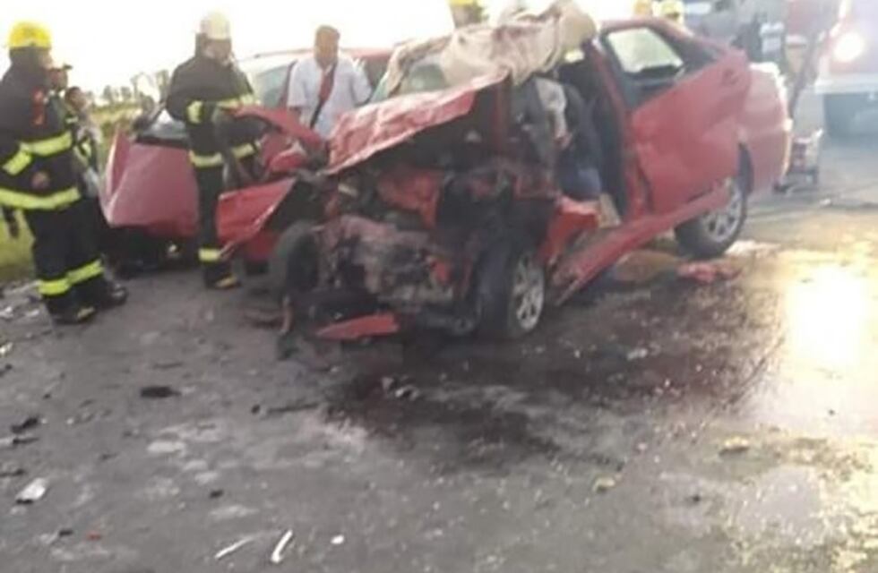 Tres muertos en un violento choque de madrugada en la Ruta 34