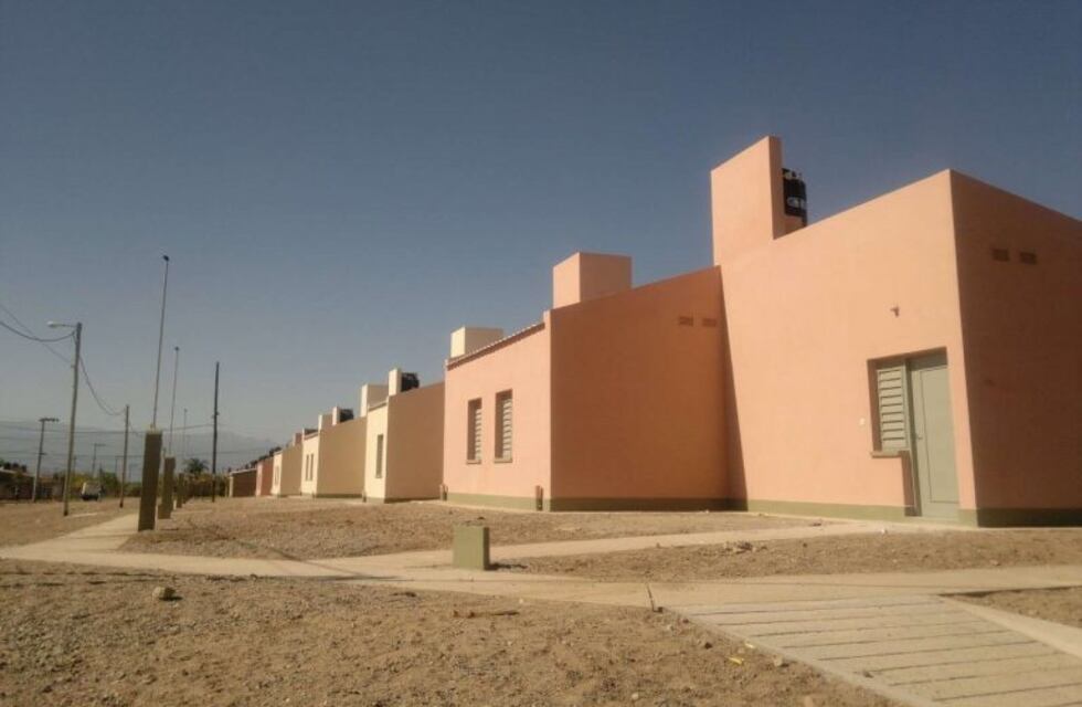 Entregan 20 nuevas viviendas en el Barrio Santa Rosa