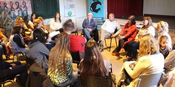 Sánchez e integrantes de Beta reunidos (prensa municipal)