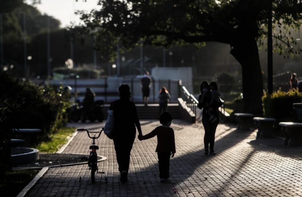 Confirman las salidas recreativas en la provincia menos en las ciudades de Santa Fe y Rosario