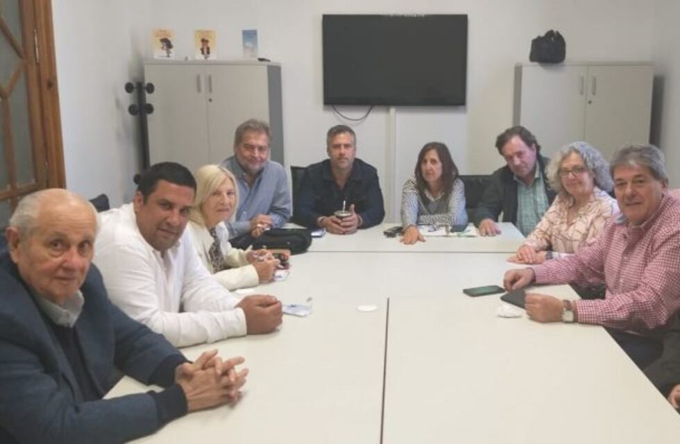 El peronismo santafesino ahora insiste con la reforma constitucional