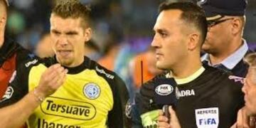 Espinoza arbitró a Belgrano, la noche del polémico empate con Banfield\u002E