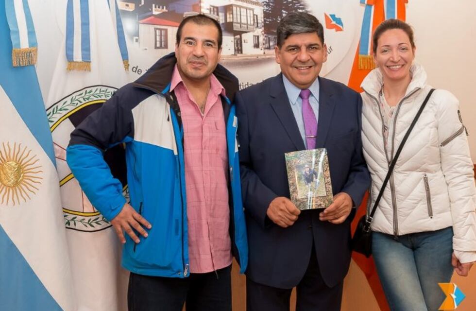 Arcando participará en la presentación de la obra literaria "Calafateando"