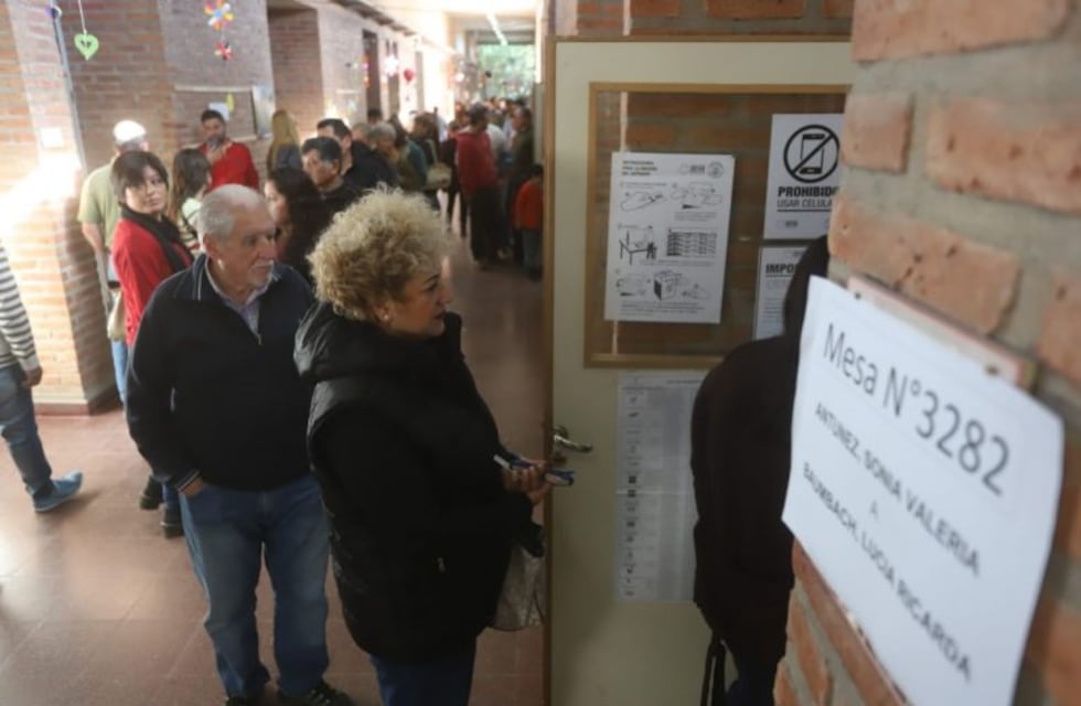 Carlos Paz: hasta el mediodía había votado más del 30 por ciento del padrón