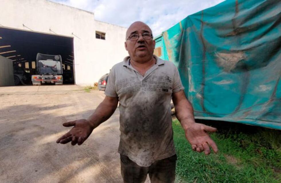 Vestidos como policías, robaron un taller mecánico en Córdoba