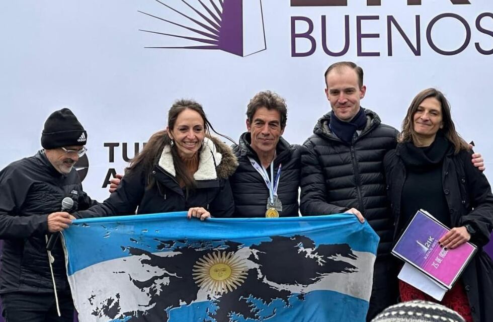 Bryan Mayer propone incluir Malvinas en la nueva Constitución