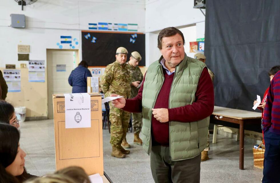 Elecciones PASO 2023: Alberto Weretilneck, gobernador electo de Río Negro votó y habló sobre el ausentismo de autoridades de mesa