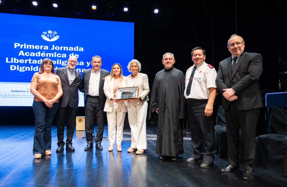 Regino Amado en un encuentro de representantes de distintos credos
