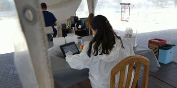 Una fuerte caida en el número de casos de Coronavirus registró esta última semana. Orlando Pelichotti/Los Andes
Testeos en el Centro de testeos rápidos en el Julio Le Parc
Foto: Orlando Pelichotti