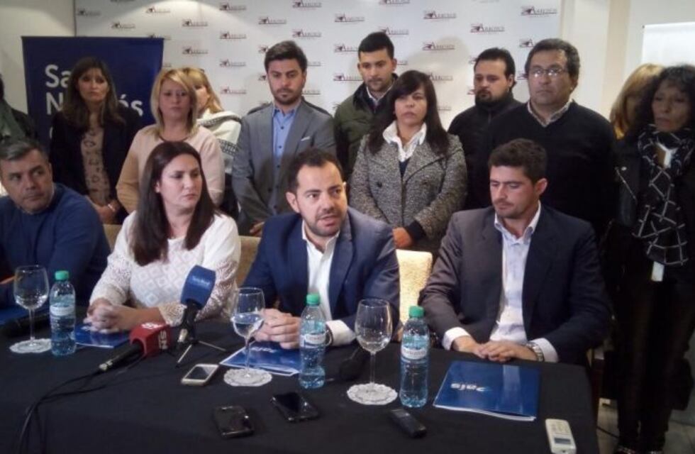 Se presentaron oficialmente los precandidatos a concejales de 1País con Florencia Vázquez a la cabeza
