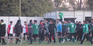 El partido se suspendió cuando faltaban 30 segundos para el final\u002E (Deportivas Publicidad)